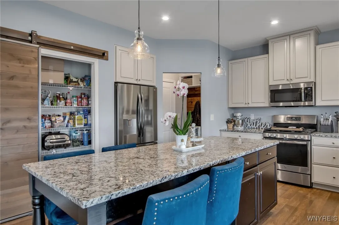 123 Stonebridge Road, Grand Island, New York 14072, Grand Island, New York 14072, 5 Bedrooms Bedrooms, 10 Rooms Rooms,3 BathroomsBathrooms,Residential,Closed,123 Stonebridge Road, Grand Island, New York 14072,B1612453