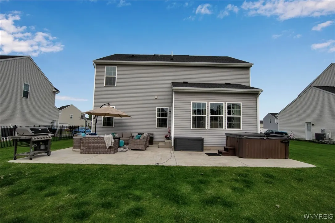 123 Stonebridge Road, Grand Island, New York 14072, Grand Island, New York 14072, 5 Bedrooms Bedrooms, 10 Rooms Rooms,3 BathroomsBathrooms,Residential,Closed,123 Stonebridge Road, Grand Island, New York 14072,B1612453