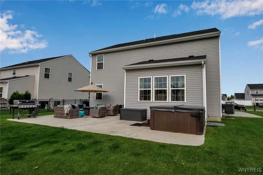 123 Stonebridge Road, Grand Island, New York 14072, Grand Island, New York 14072, 5 Bedrooms Bedrooms, 10 Rooms Rooms,3 BathroomsBathrooms,Residential,Closed,123 Stonebridge Road, Grand Island, New York 14072,B1612453