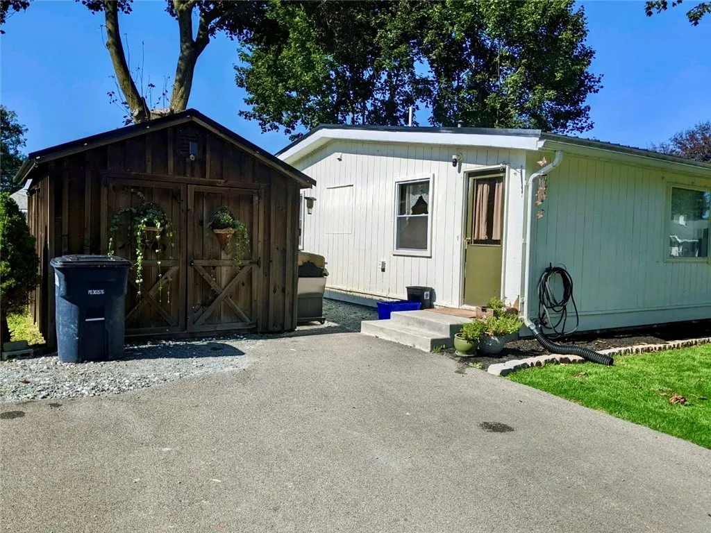 137 Matthew Circle, Horseheads, New York 14845, Horseheads, New York 14845, 3 Bedrooms Bedrooms, 5 Rooms Rooms,1 BathroomBathrooms,Residential,Closed,137 Matthew Circle, Horseheads, New York 14845,0,R1611212