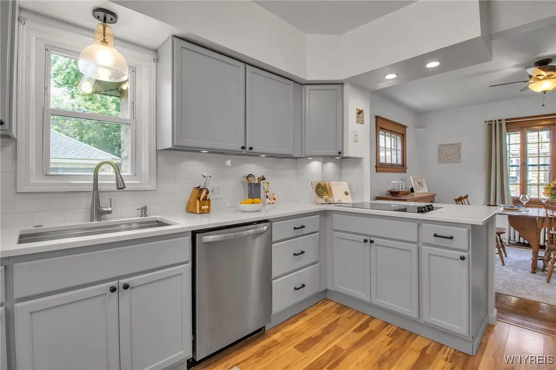 Subway tile backsplash...