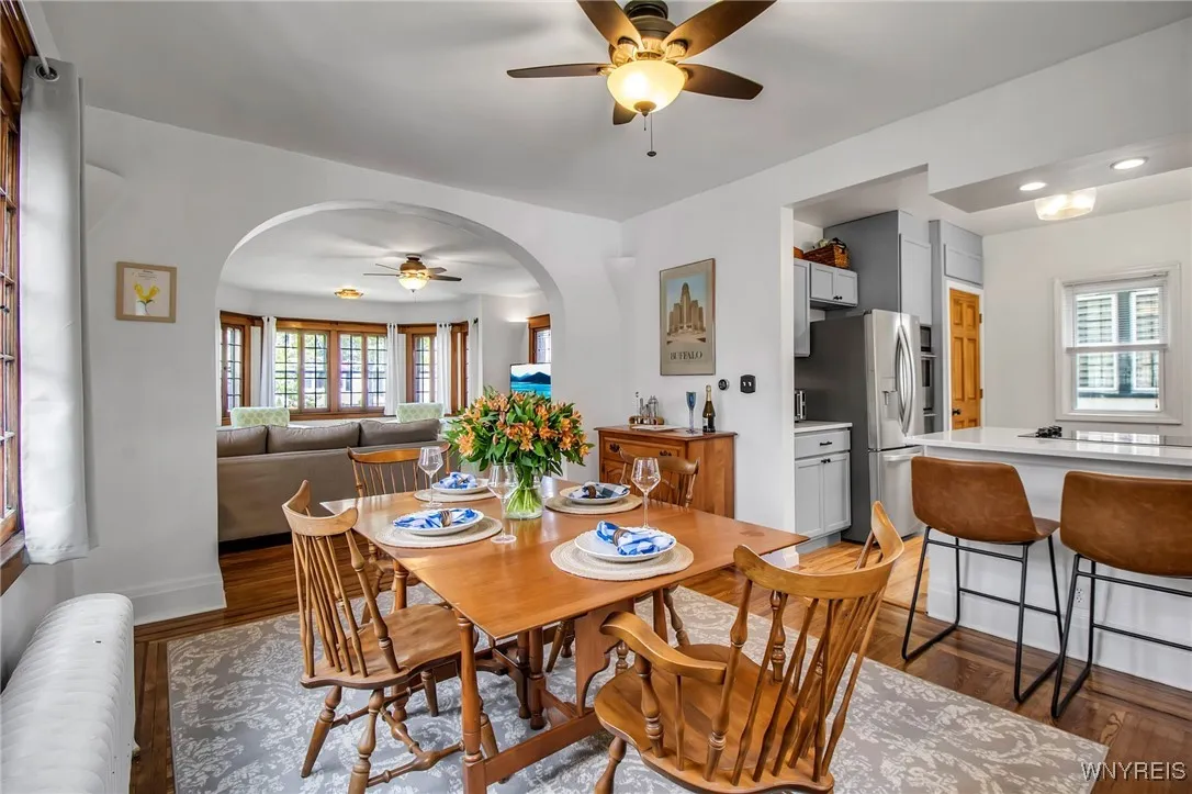 Open to Kitchen...