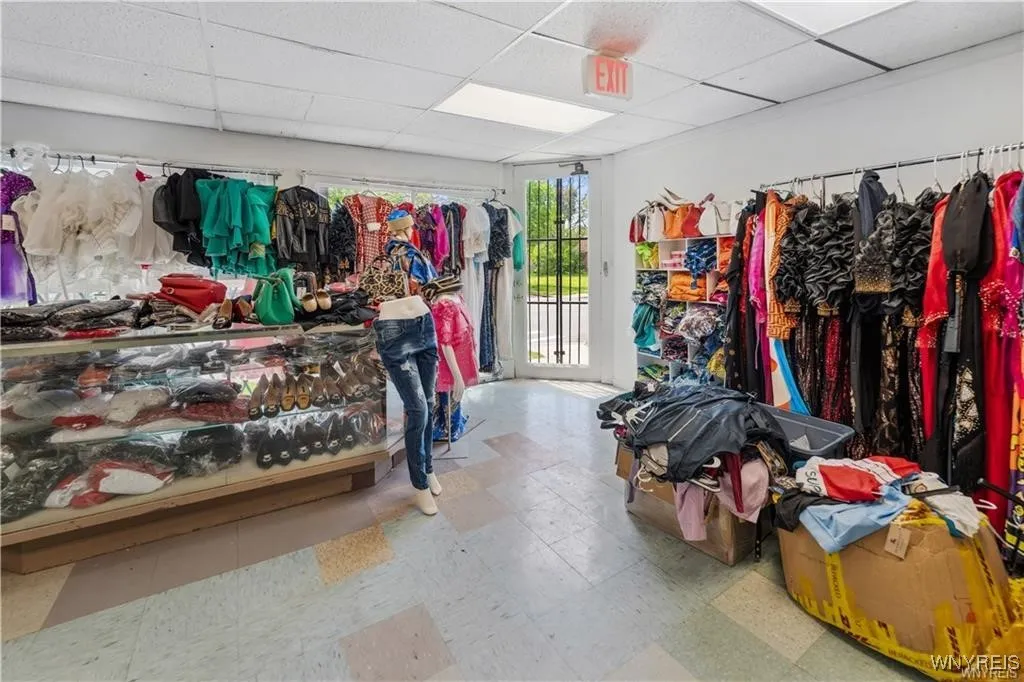 340 Rhode Island Street, Buffalo, New York 14213, Buffalo, New York 14213, 10 Bedrooms Bedrooms, ,4 BathroomsBathrooms,Residential,For Sale,340 Rhode Island Street, Buffalo, New York 14213,B1612901