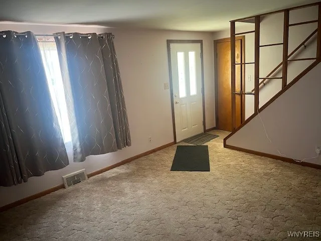 96 Yvonne Avenue, Cheektowaga, New York 14225, Cheektowaga, New York 14225, 4 Bedrooms Bedrooms, 7 Rooms Rooms,1 BathroomBathrooms,Residential,Closed,96 Yvonne Avenue, Cheektowaga, New York 14225,0,B1612865