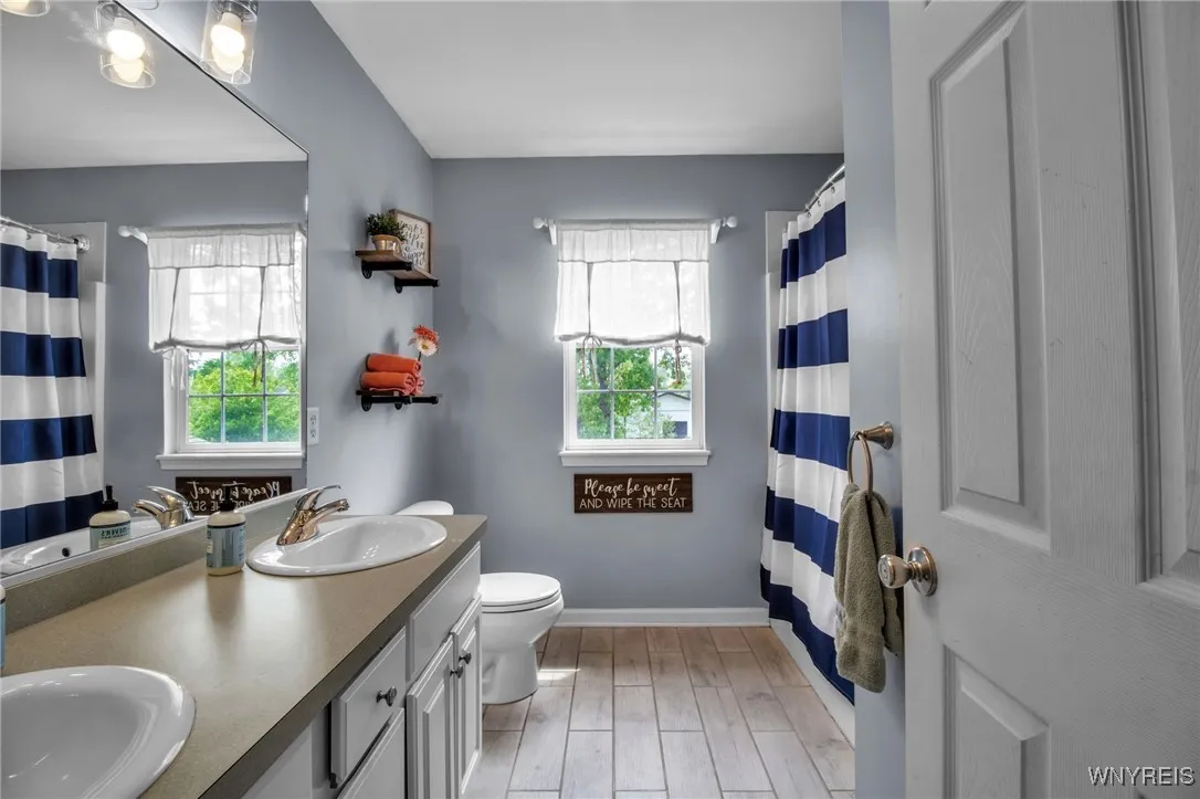 5999 Pinehurst Court, Hamburg, New York 14085, Hamburg, New York 14085, 4 Bedrooms Bedrooms, 12 Rooms Rooms,2 BathroomsBathrooms,Residential,Closed,5999 Pinehurst Court, Hamburg, New York 14085,0,B1612975