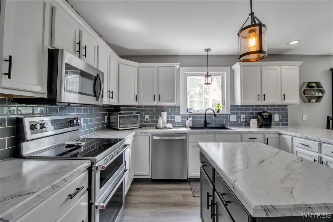 5999 Pinehurst Court, Hamburg, New York 14085, Hamburg, New York 14085, 4 Bedrooms Bedrooms, 12 Rooms Rooms,2 BathroomsBathrooms,Residential,Closed,5999 Pinehurst Court, Hamburg, New York 14085,0,B1612975