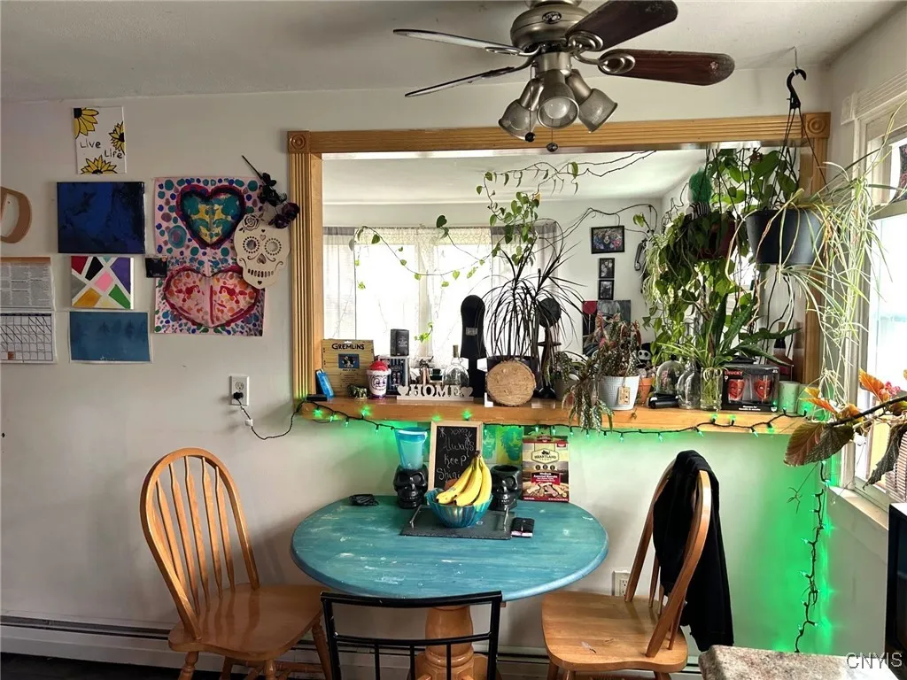 211 Memphis Street, Salina, New York 13088, Salina, New York 13088, 4 Bedrooms Bedrooms, 5 Rooms Rooms,1 BathroomBathrooms,Residential,Closed,211 Memphis Street, Salina, New York 13088,0,S1610815