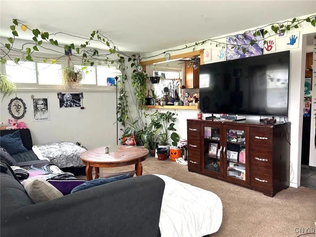 211 Memphis Street, Salina, New York 13088, Salina, New York 13088, 4 Bedrooms Bedrooms, 5 Rooms Rooms,1 BathroomBathrooms,Residential,Closed,211 Memphis Street, Salina, New York 13088,0,S1610815