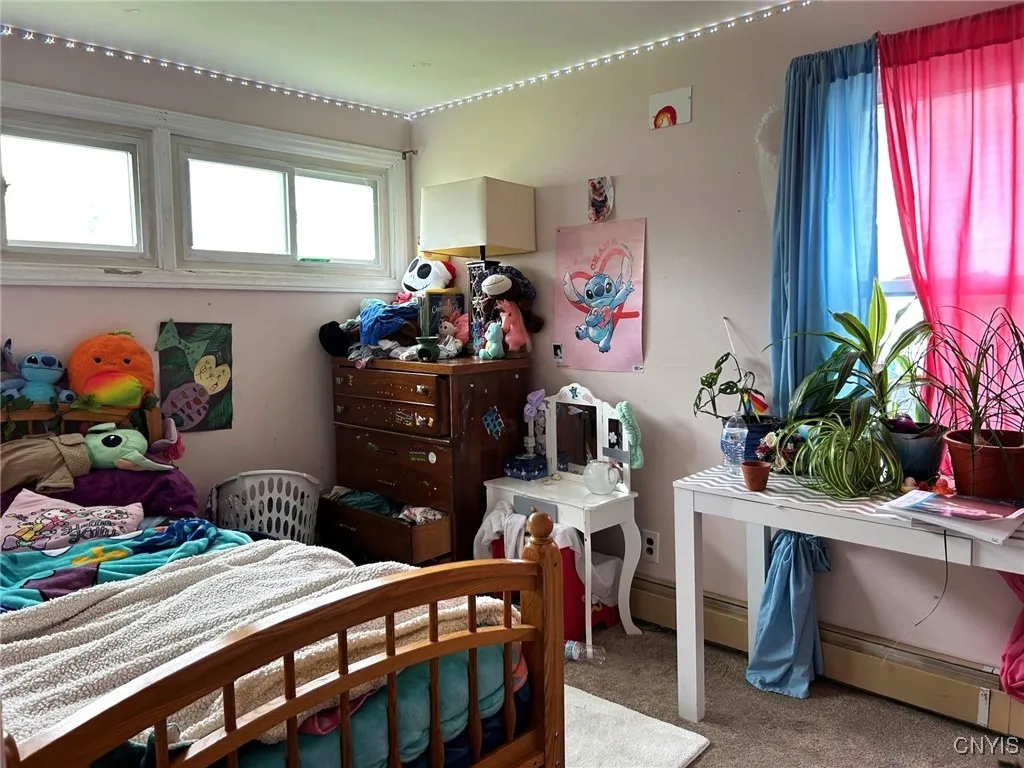 211 Memphis Street, Salina, New York 13088, Salina, New York 13088, 4 Bedrooms Bedrooms, 5 Rooms Rooms,1 BathroomBathrooms,Residential,Closed,211 Memphis Street, Salina, New York 13088,0,S1610815