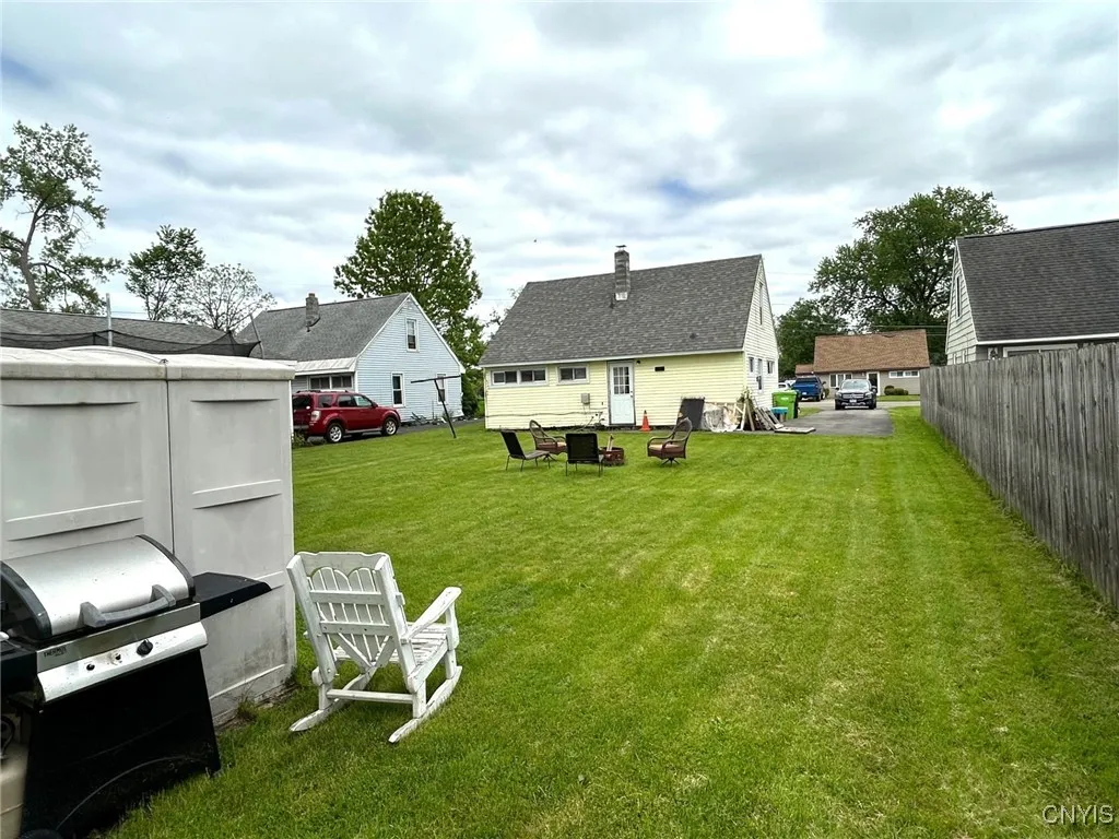 211 Memphis Street, Salina, New York 13088, Salina, New York 13088, 4 Bedrooms Bedrooms, 5 Rooms Rooms,1 BathroomBathrooms,Residential,Closed,211 Memphis Street, Salina, New York 13088,0,S1610815