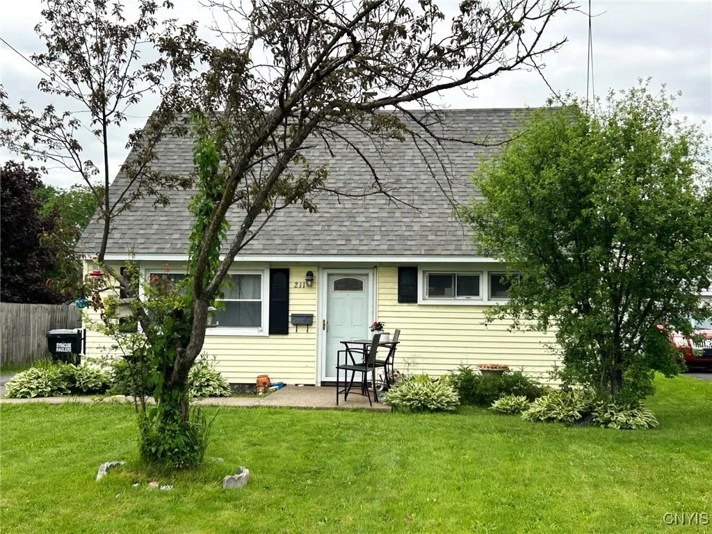 211 Memphis Street, Salina, New York 13088, Salina, New York 13088, 4 Bedrooms Bedrooms, 5 Rooms Rooms,1 BathroomBathrooms,Residential,Closed,211 Memphis Street, Salina, New York 13088,0,S1610815