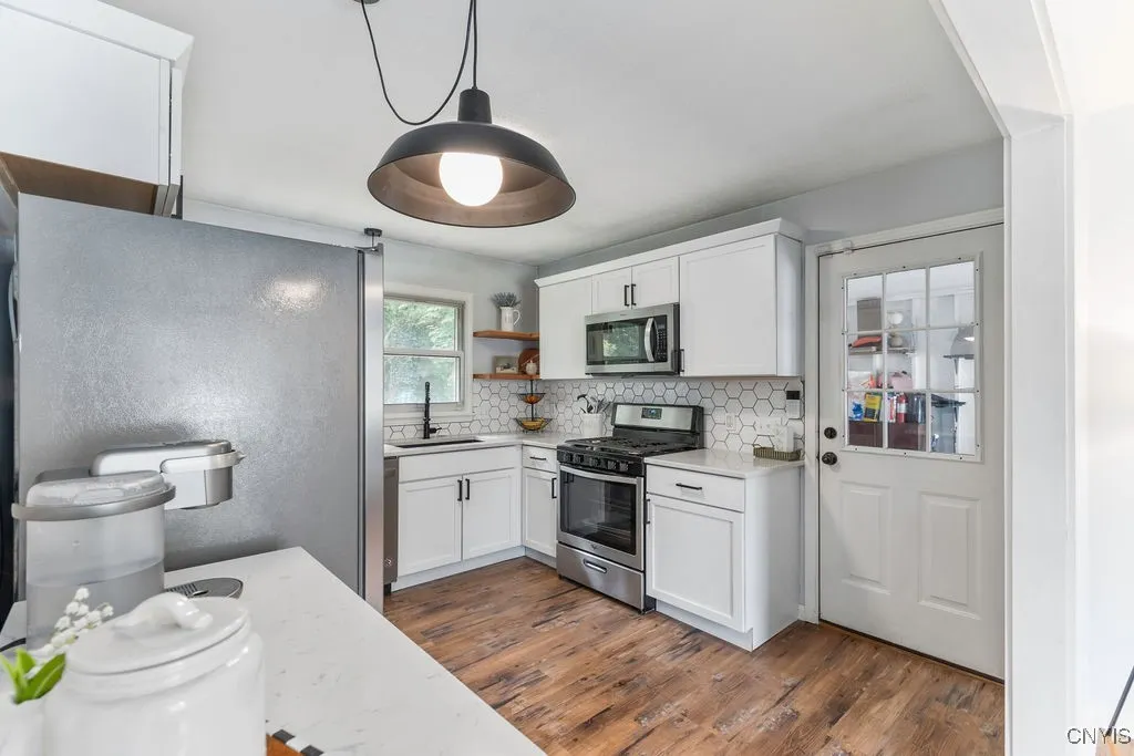 112 Oakley Drive, Cicero, New York 13212, Cicero, New York 13212, 3 Bedrooms Bedrooms, 6 Rooms Rooms,1 BathroomBathrooms,Residential,Closed,112 Oakley Drive, Cicero, New York 13212,S1612416
