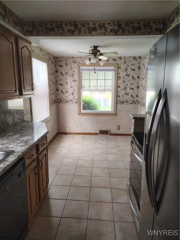 39 Manning Road, Amherst, New York 14226, Amherst, New York 14226, 4 Bedrooms Bedrooms, 7 Rooms Rooms,1 BathroomBathrooms,Residential Lease,Closed,39 Manning Road, Amherst, New York 14226,B1613019