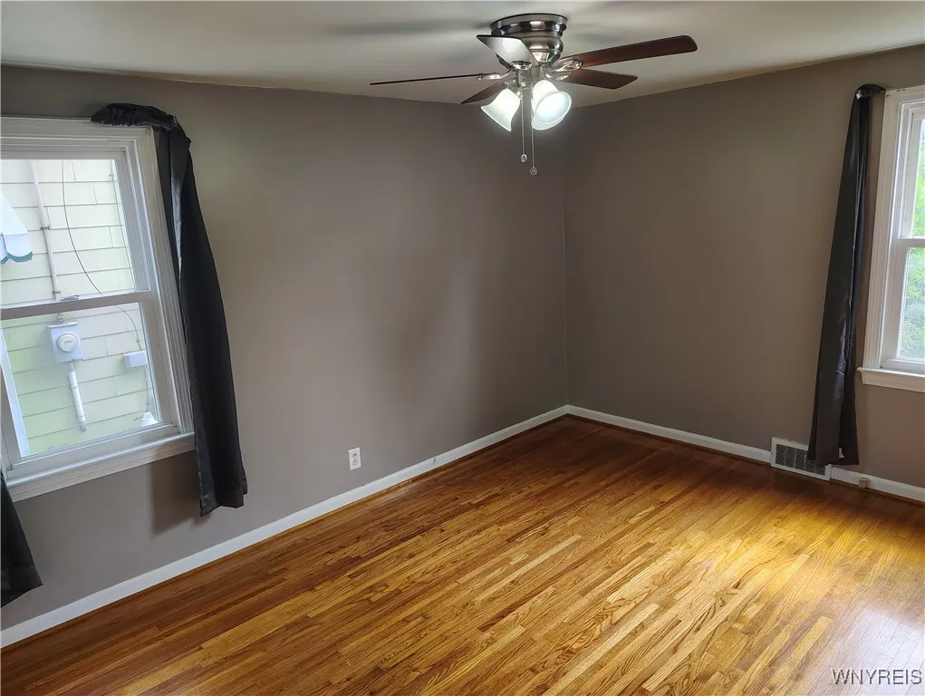 39 Manning Road, Amherst, New York 14226, Amherst, New York 14226, 4 Bedrooms Bedrooms, 7 Rooms Rooms,1 BathroomBathrooms,Residential Lease,Closed,39 Manning Road, Amherst, New York 14226,B1613019