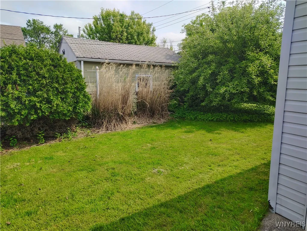 39 Manning Road, Amherst, New York 14226, Amherst, New York 14226, 4 Bedrooms Bedrooms, 7 Rooms Rooms,1 BathroomBathrooms,Residential Lease,Closed,39 Manning Road, Amherst, New York 14226,B1613019