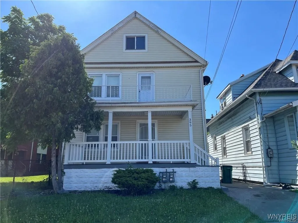 395 Ontario Street, Buffalo, New York 14207, Buffalo, New York 14207, 5 Bedrooms Bedrooms, ,2 BathroomsBathrooms,Residential,For Sale,395 Ontario Street, Buffalo, New York 14207,B1612728