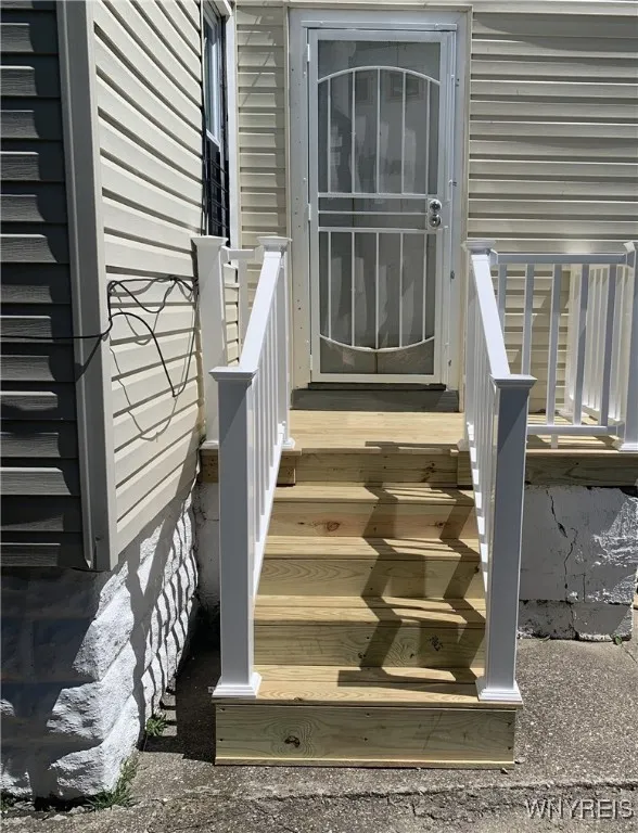 395 Ontario Street, Buffalo, New York 14207, Buffalo, New York 14207, 5 Bedrooms Bedrooms, ,2 BathroomsBathrooms,Residential,Closed,395 Ontario Street, Buffalo, New York 14207,0,B1612728