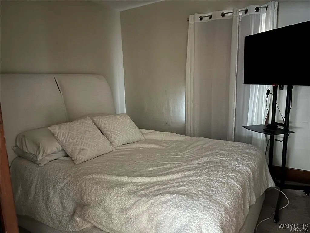 Upper Bedroom