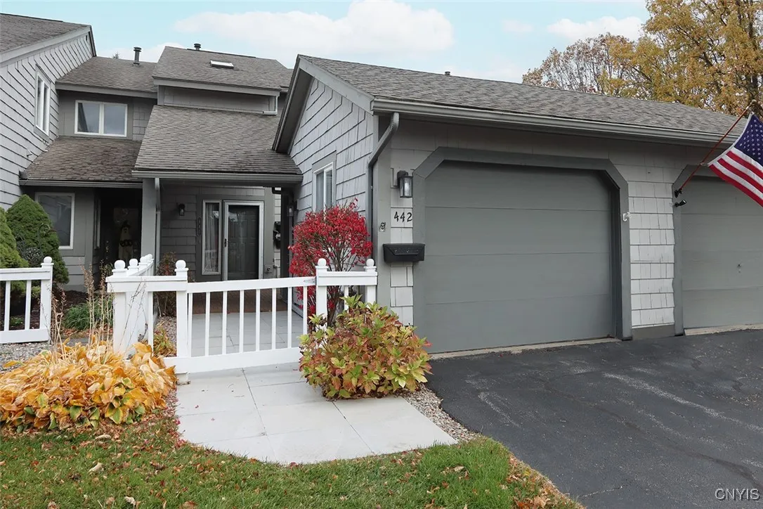 442 Summerhaven Drive North, Manlius, New York 130, Manlius, New York 13057, 2 Bedrooms Bedrooms, 7 Rooms Rooms,1 BathroomBathrooms,Residential,Closed,442 Summerhaven Drive North, Manlius, New York 130,0,S1612837