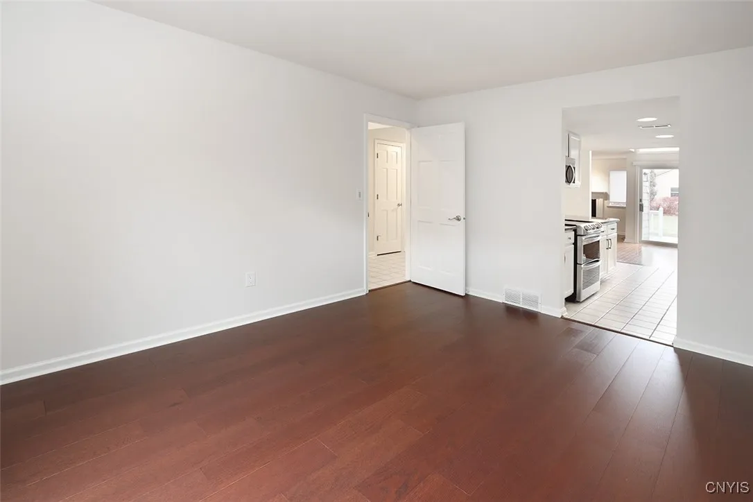 442 Summerhaven Drive North, Manlius, New York 130, Manlius, New York 13057, 2 Bedrooms Bedrooms, 7 Rooms Rooms,1 BathroomBathrooms,Residential,Closed,442 Summerhaven Drive North, Manlius, New York 130,0,S1612837