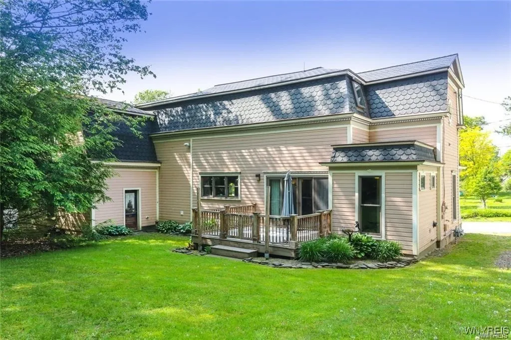 28 South Street S, Pomfret, New York 14752, Pomfret, New York 14752, 3 Bedrooms Bedrooms, 9 Rooms Rooms,2 BathroomsBathrooms,Residential,Closed,28 South Street S, Pomfret, New York 14752,0,B1613041