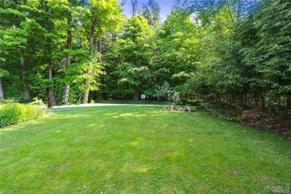 28 South Street S, Pomfret, New York 14752, Pomfret, New York 14752, 3 Bedrooms Bedrooms, 9 Rooms Rooms,2 BathroomsBathrooms,Residential,Closed,28 South Street S, Pomfret, New York 14752,0,B1613041