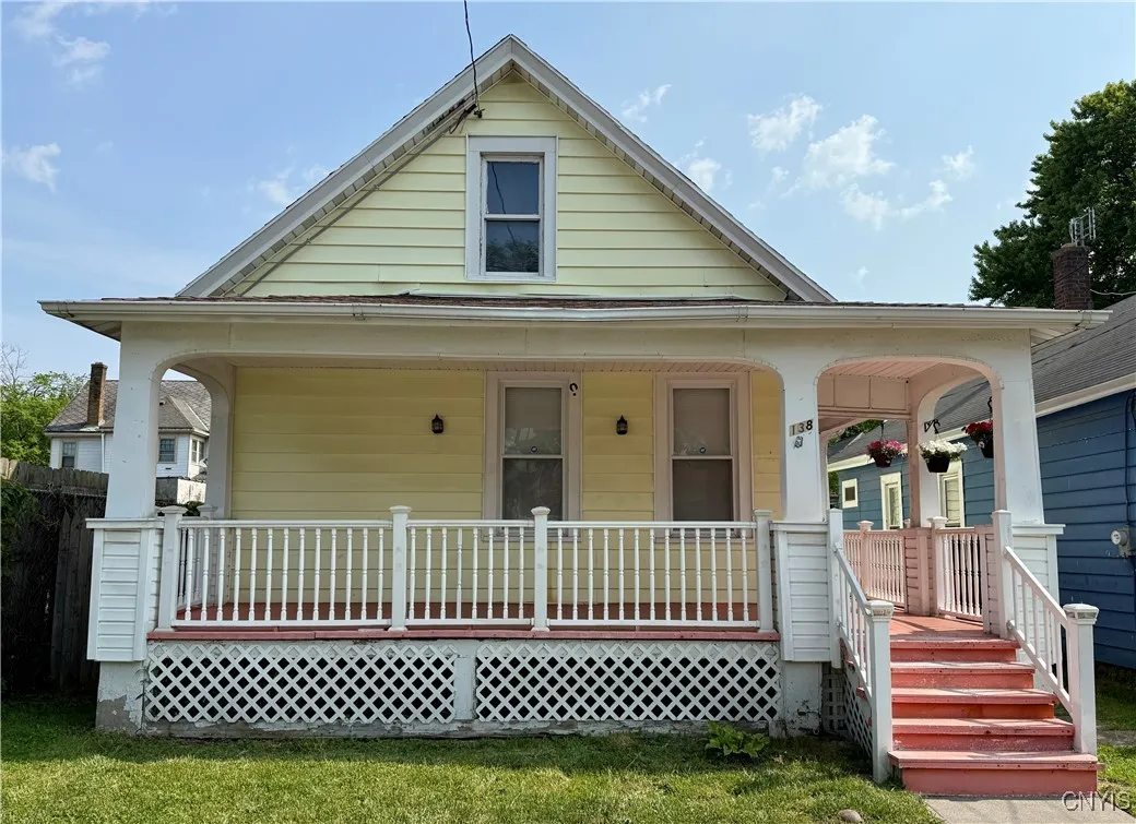 138 Lawrence Street, Syracuse, New York 13208, Syracuse, New York 13208, 5 Bedrooms Bedrooms, 8 Rooms Rooms,1 BathroomBathrooms,Residential,Closed,138 Lawrence Street, Syracuse, New York 13208,0,S1612275