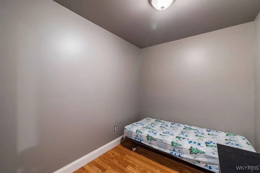 Bedroom/office in basement