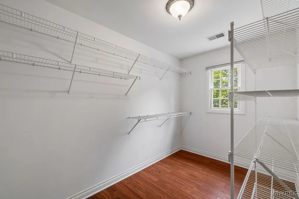 Walk in closet