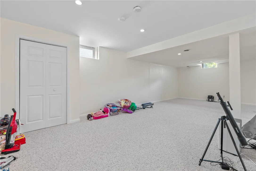 854 Park Haven Drive, Webster, New York 14580, Webster, New York 14580, 4 Bedrooms Bedrooms, 9 Rooms Rooms,2 BathroomsBathrooms,Residential,Closed,854 Park Haven Drive, Webster, New York 14580,0,R1612808