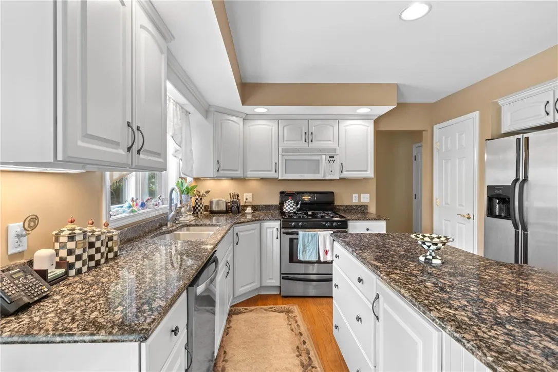 854 Park Haven Drive, Webster, New York 14580, Webster, New York 14580, 4 Bedrooms Bedrooms, 9 Rooms Rooms,2 BathroomsBathrooms,Residential,Closed,854 Park Haven Drive, Webster, New York 14580,0,R1612808