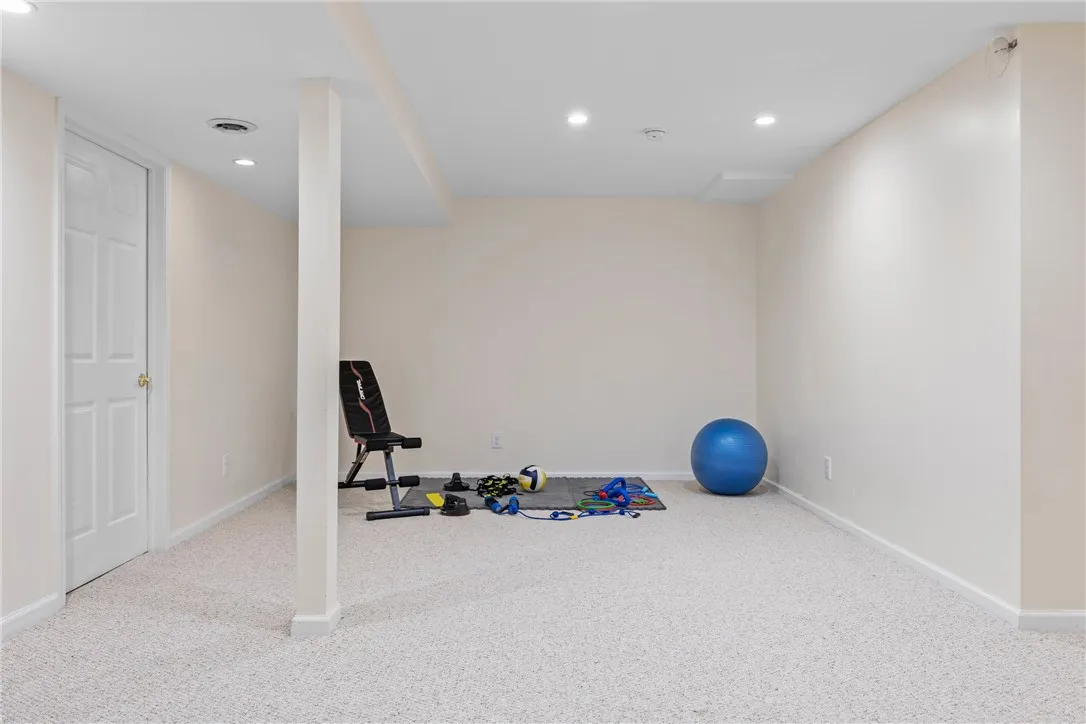 854 Park Haven Drive, Webster, New York 14580, Webster, New York 14580, 4 Bedrooms Bedrooms, 9 Rooms Rooms,2 BathroomsBathrooms,Residential,Closed,854 Park Haven Drive, Webster, New York 14580,0,R1612808