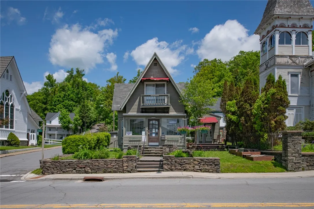 94 Main Street, Stamford, New York 12167, Stamford, New York 12167, 3 Bedrooms Bedrooms, 9 Rooms Rooms,1 BathroomBathrooms,Residential,Closed,94 Main Street, Stamford, New York 12167,0,R1610969