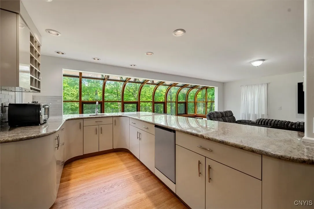 1717 Sherman Drive, New Hartford, New York 13501, New Hartford, New York 13501, 4 Bedrooms Bedrooms, 10 Rooms Rooms,3 BathroomsBathrooms,Residential,For Sale,1717 Sherman Drive, New Hartford, New York 13501,0,S1612892