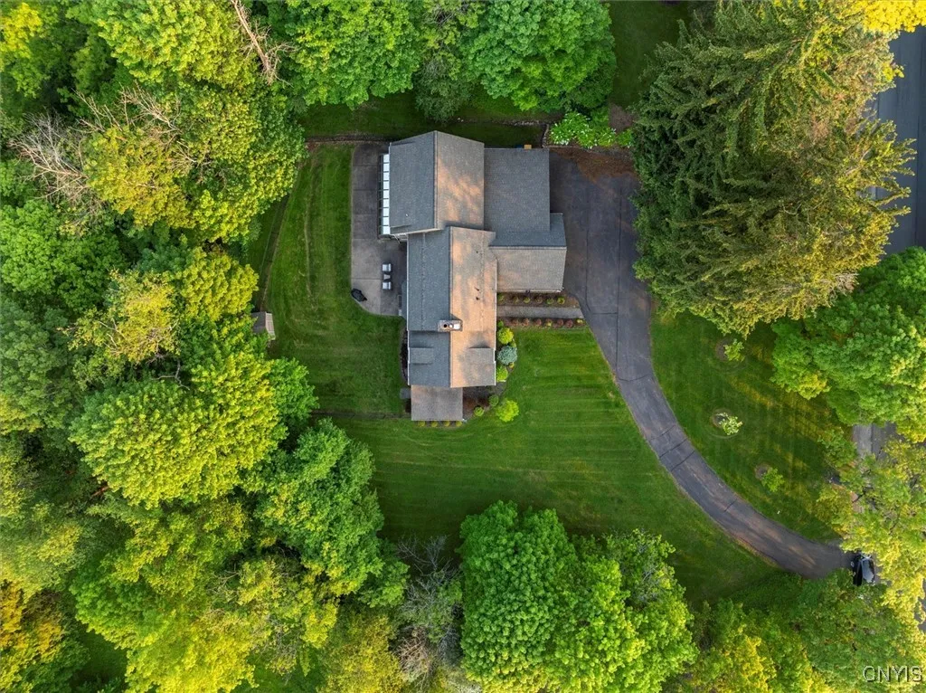 1717 Sherman Drive, New Hartford, New York 13501, New Hartford, New York 13501, 4 Bedrooms Bedrooms, 10 Rooms Rooms,3 BathroomsBathrooms,Residential,For Sale,1717 Sherman Drive, New Hartford, New York 13501,0,S1612892