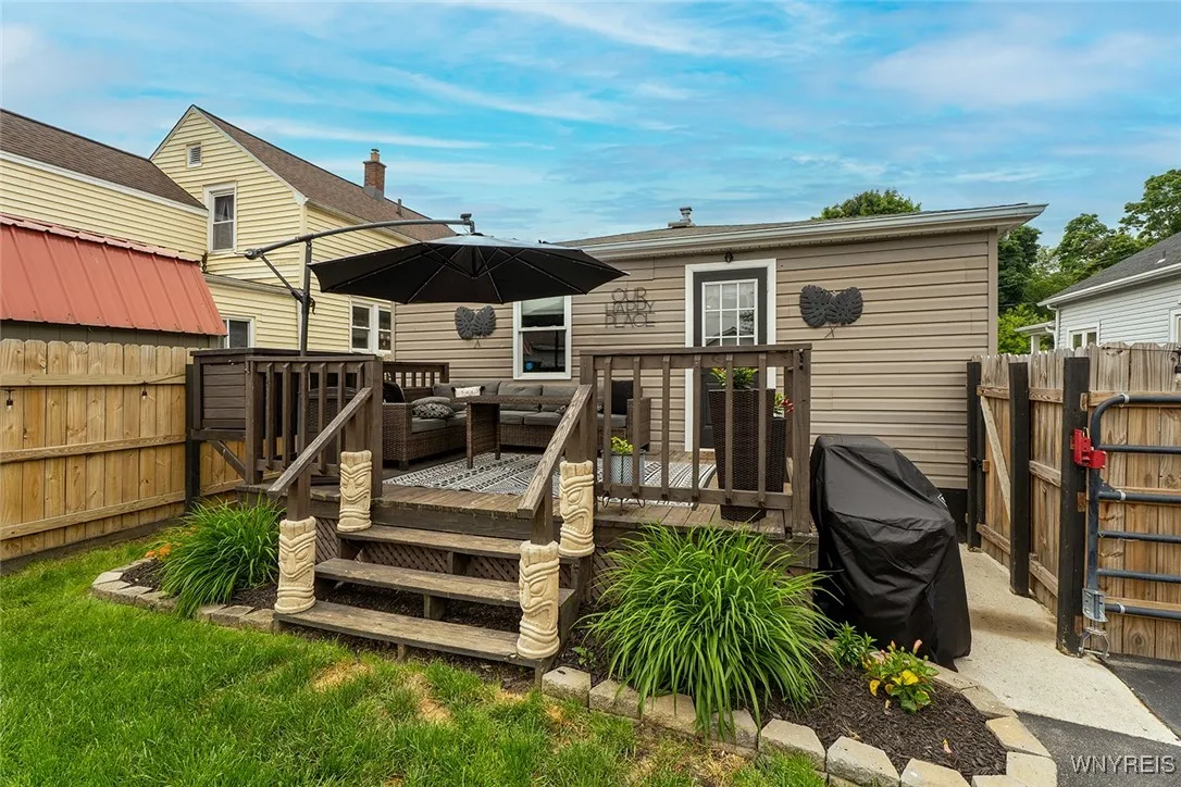157 73rd Street, Niagara Falls, New York 14304, Niagara Falls, New York 14304, 3 Bedrooms Bedrooms, 5 Rooms Rooms,1 BathroomBathrooms,Residential,Closed,157 73rd Street, Niagara Falls, New York 14304,0,B1613032