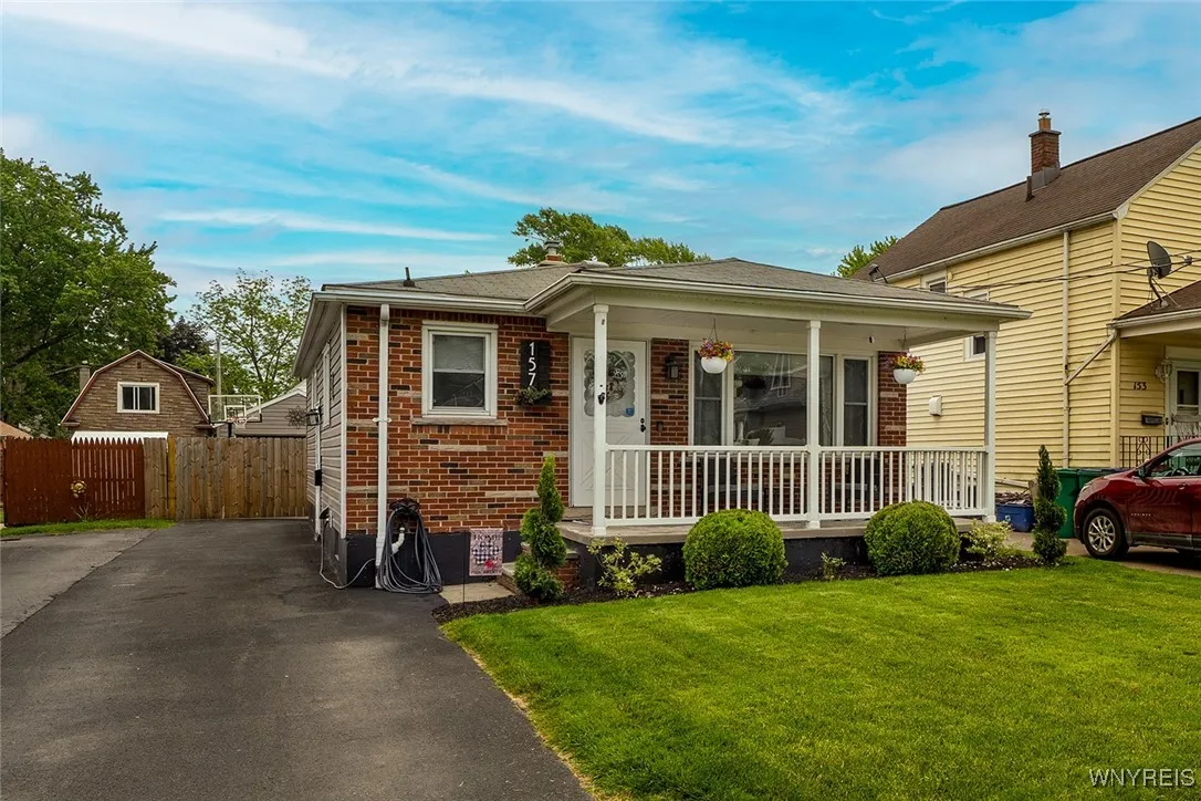 157 73rd Street, Niagara Falls, New York 14304, Niagara Falls, New York 14304, 3 Bedrooms Bedrooms, 5 Rooms Rooms,1 BathroomBathrooms,Residential,Closed,157 73rd Street, Niagara Falls, New York 14304,0,B1613032