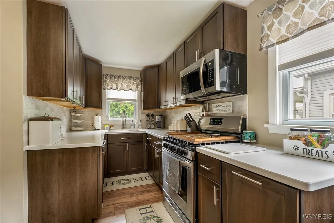 157 73rd Street, Niagara Falls, New York 14304, Niagara Falls, New York 14304, 3 Bedrooms Bedrooms, 5 Rooms Rooms,1 BathroomBathrooms,Residential,Closed,157 73rd Street, Niagara Falls, New York 14304,0,B1613032