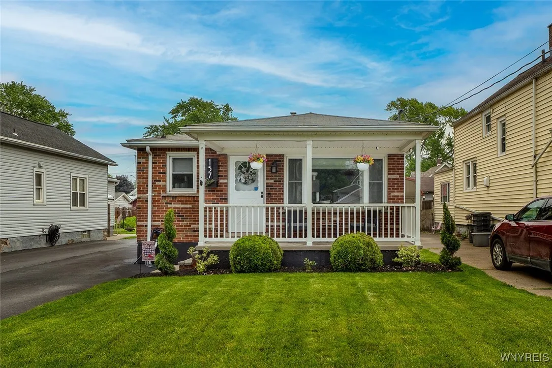 157 73rd Street, Niagara Falls, New York 14304, Niagara Falls, New York 14304, 3 Bedrooms Bedrooms, 5 Rooms Rooms,1 BathroomBathrooms,Residential,Closed,157 73rd Street, Niagara Falls, New York 14304,0,B1613032