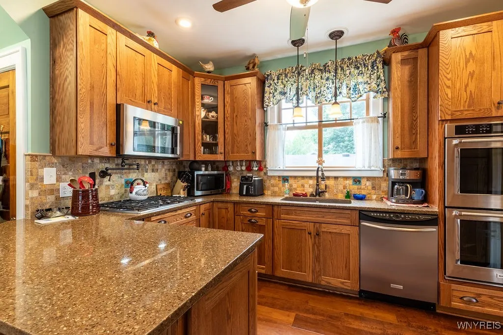 57 Savage Place, Aurora, New York 14052, Aurora, New York 14052, 4 Bedrooms Bedrooms, 12 Rooms Rooms,2 BathroomsBathrooms,Residential,Closed,57 Savage Place, Aurora, New York 14052,0,B1612996