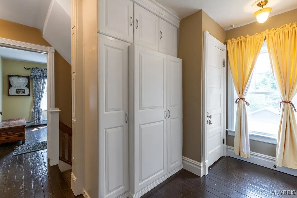 57 Savage Place, Aurora, New York 14052, Aurora, New York 14052, 4 Bedrooms Bedrooms, 12 Rooms Rooms,2 BathroomsBathrooms,Residential,Closed,57 Savage Place, Aurora, New York 14052,0,B1612996