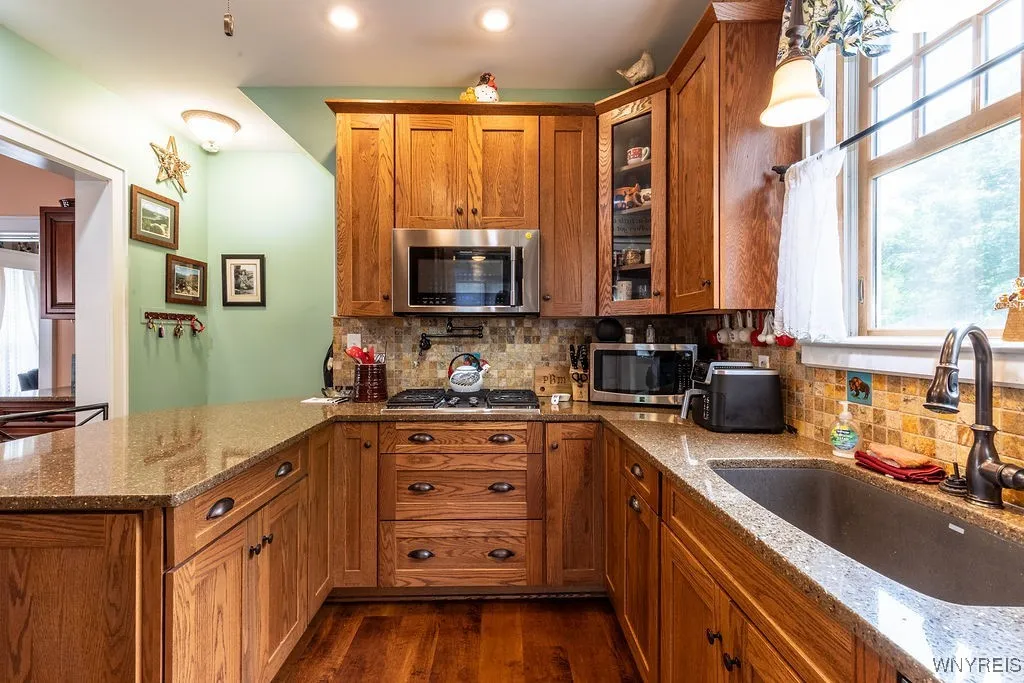 57 Savage Place, Aurora, New York 14052, Aurora, New York 14052, 4 Bedrooms Bedrooms, 12 Rooms Rooms,2 BathroomsBathrooms,Residential,Closed,57 Savage Place, Aurora, New York 14052,0,B1612996