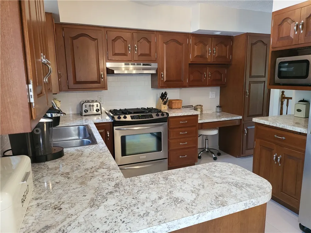 76 Belaire Drive, Big Flats, New York 14845, Big Flats, New York 14845, 4 Bedrooms Bedrooms, 9 Rooms Rooms,1 BathroomBathrooms,Residential,Closed,76 Belaire Drive, Big Flats, New York 14845,0,R1612710