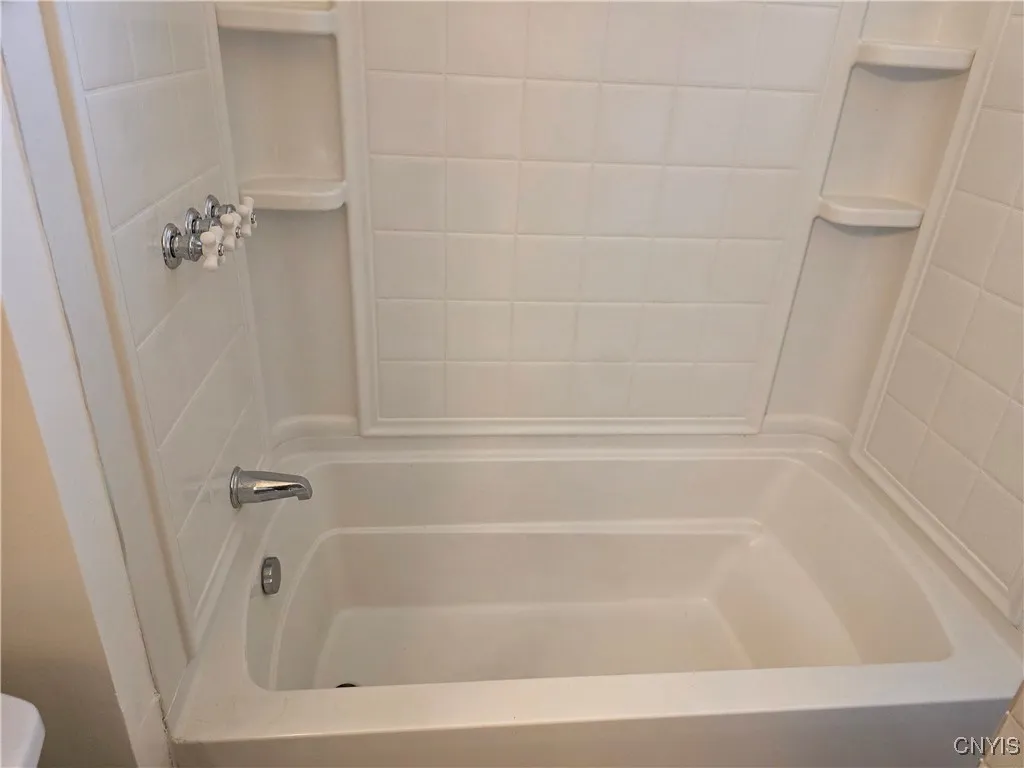 523 Cleveland Boulevard, Manlius, New York 13066, Manlius, New York 13066, 2 Bedrooms Bedrooms, 5 Rooms Rooms,1 BathroomBathrooms,Residential,For Sale,523 Cleveland Boulevard, Manlius, New York 13066,S1613065