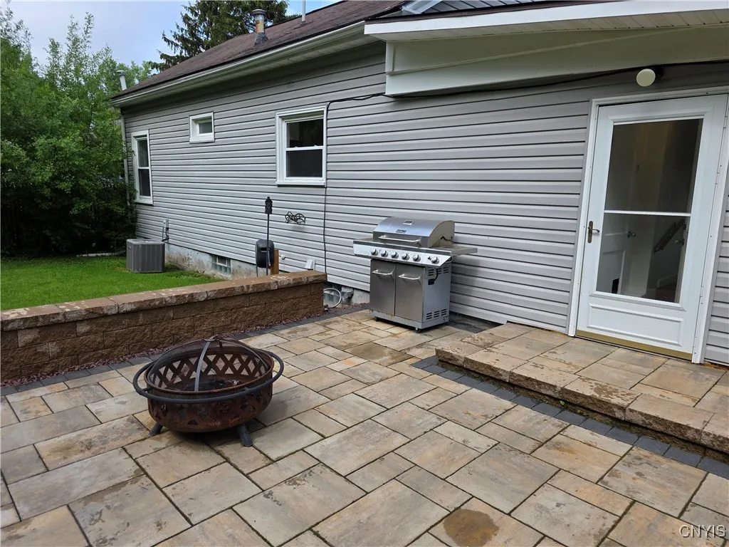 523 Cleveland Boulevard, Manlius, New York 13066, Manlius, New York 13066, 2 Bedrooms Bedrooms, 5 Rooms Rooms,1 BathroomBathrooms,Residential,For Sale,523 Cleveland Boulevard, Manlius, New York 13066,S1613065