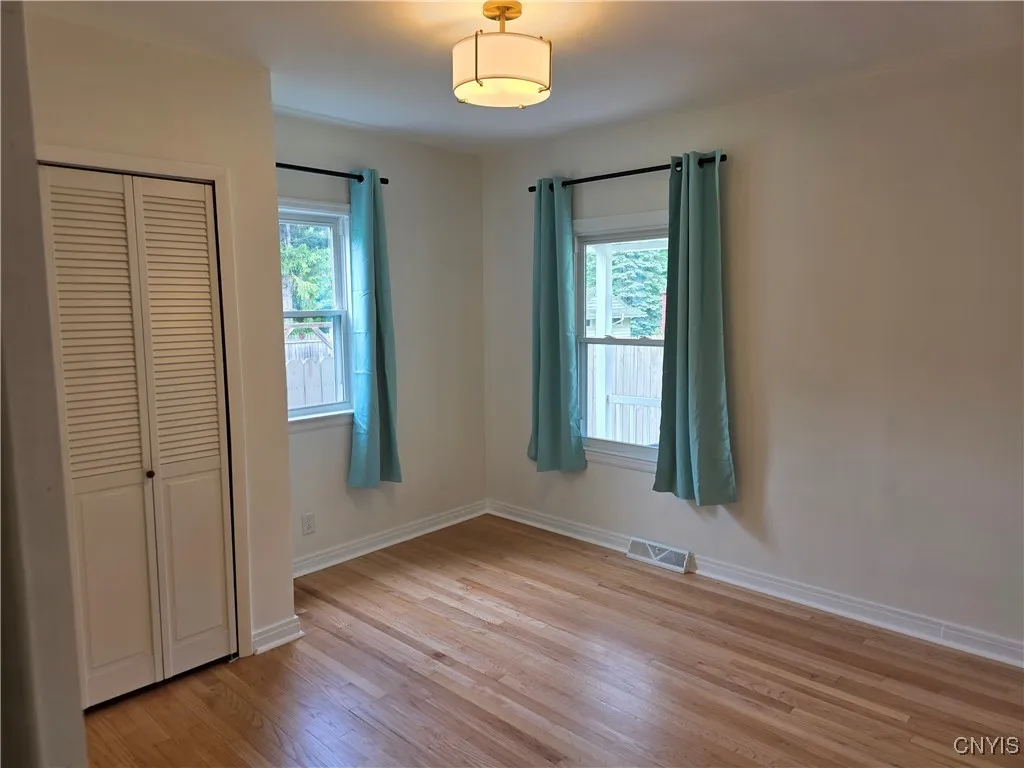 523 Cleveland Boulevard, Manlius, New York 13066, Manlius, New York 13066, 2 Bedrooms Bedrooms, 5 Rooms Rooms,1 BathroomBathrooms,Residential,For Sale,523 Cleveland Boulevard, Manlius, New York 13066,S1613065
