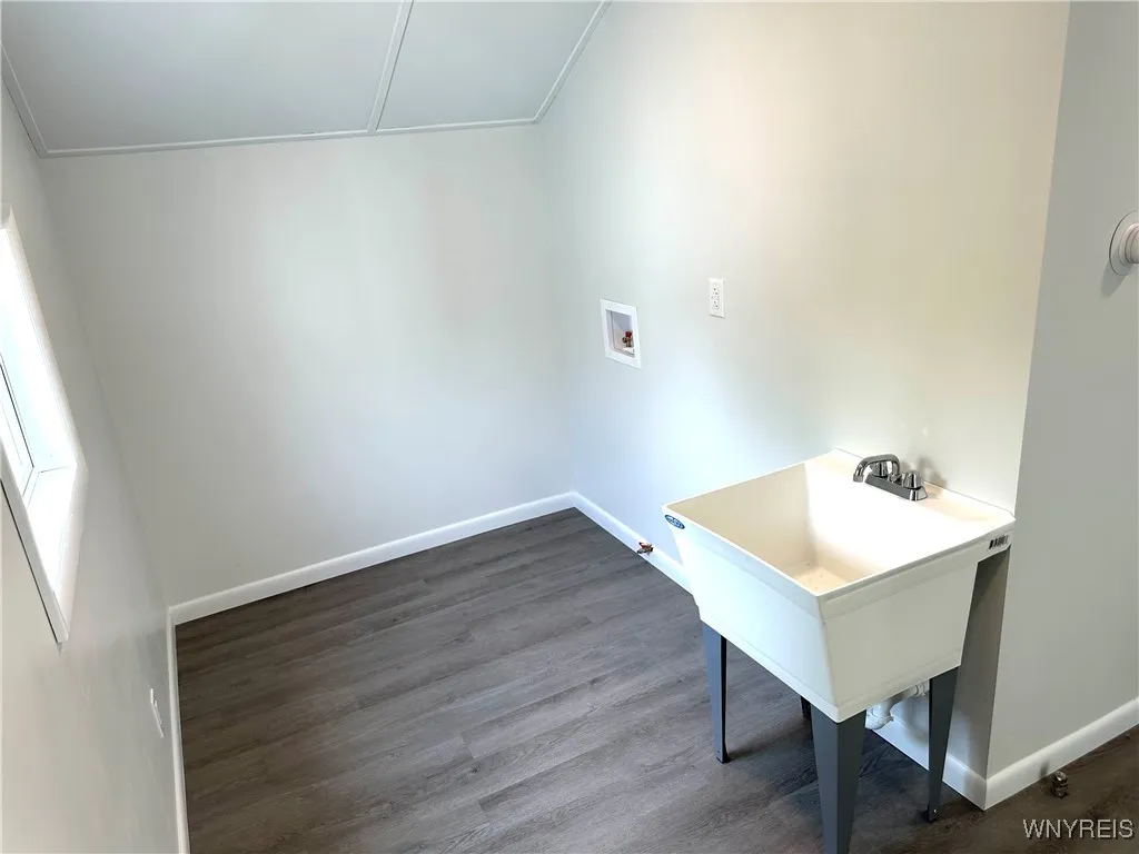 251 Kennedy Avenue, Evans, New York 14006, Evans, New York 14006, 3 Bedrooms Bedrooms, 6 Rooms Rooms,1 BathroomBathrooms,Residential,Closed,251 Kennedy Avenue, Evans, New York 14006,B1611165