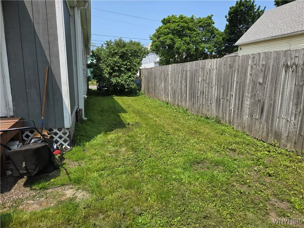 465 Willett Street, Buffalo, New York 14206, Buffalo, New York 14206, 2 Bedrooms Bedrooms, 7 Rooms Rooms,1 BathroomBathrooms,Residential,Closed,465 Willett Street, Buffalo, New York 14206,0,B1612848