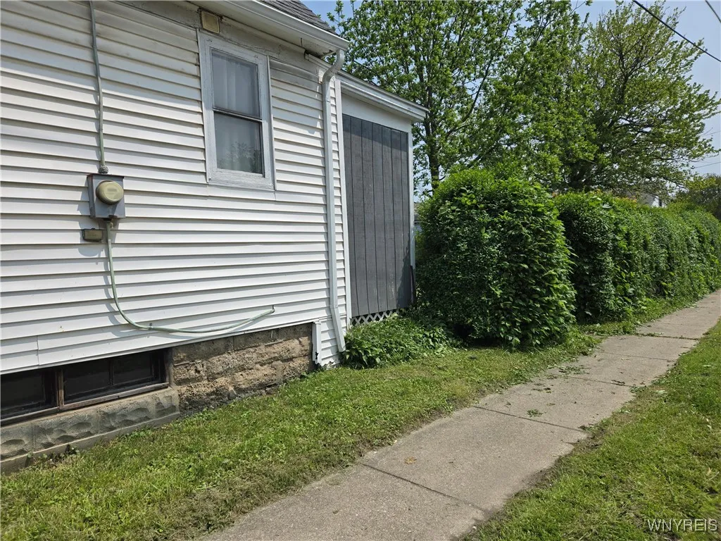 465 Willett Street, Buffalo, New York 14206, Buffalo, New York 14206, 2 Bedrooms Bedrooms, 7 Rooms Rooms,1 BathroomBathrooms,Residential,Closed,465 Willett Street, Buffalo, New York 14206,0,B1612848