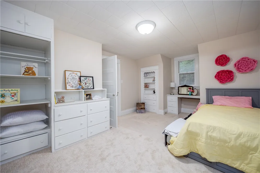 40 Washington Road, Pittsford, New York 14534, Pittsford, New York 14534, 4 Bedrooms Bedrooms, 9 Rooms Rooms,2 BathroomsBathrooms,Residential,Closed,40 Washington Road, Pittsford, New York 14534,0,R1612845